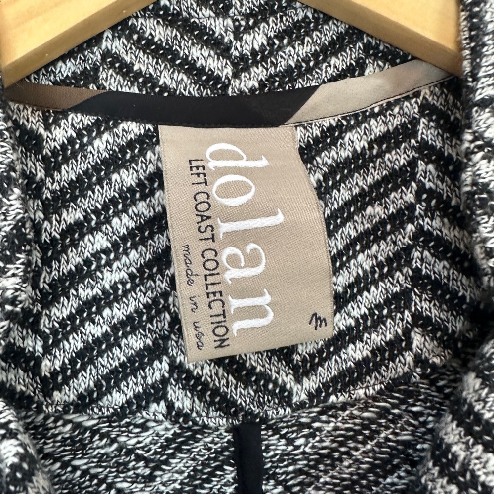 Anthropologie Dolan Black White Chevron Knit Open Blazer Women’s‎ Sz Medium - Picture 5 of 5